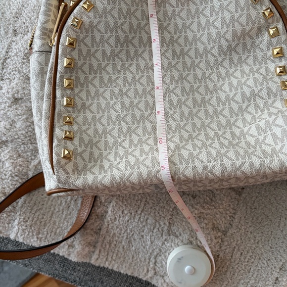 Micheal Kors Abbey Medium sized backpack - Picture 4 of 6